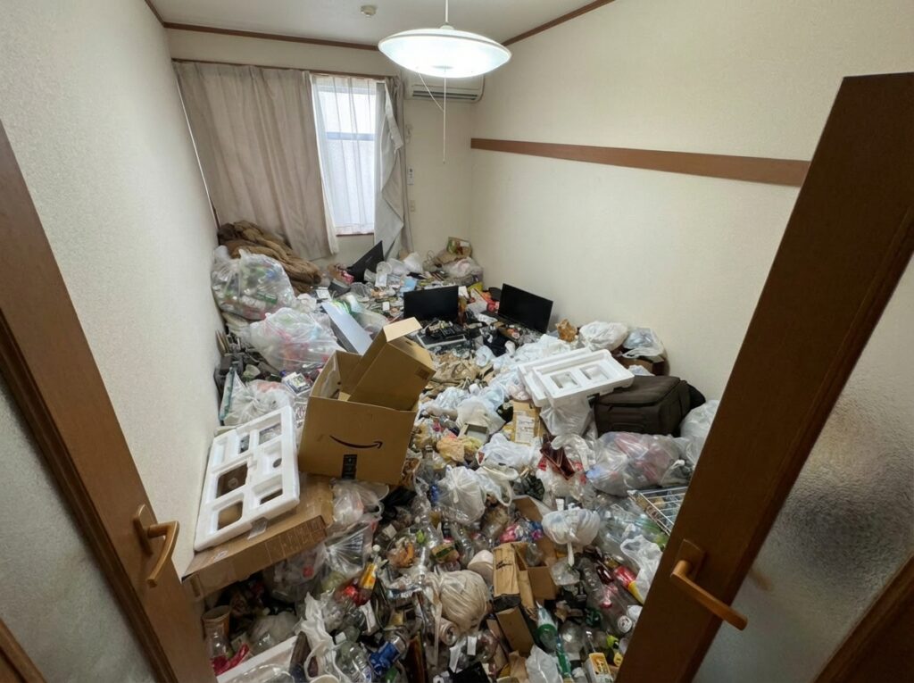 福岡県粕屋町1DKマンションM様のゴミ屋敷片付け事例 Before