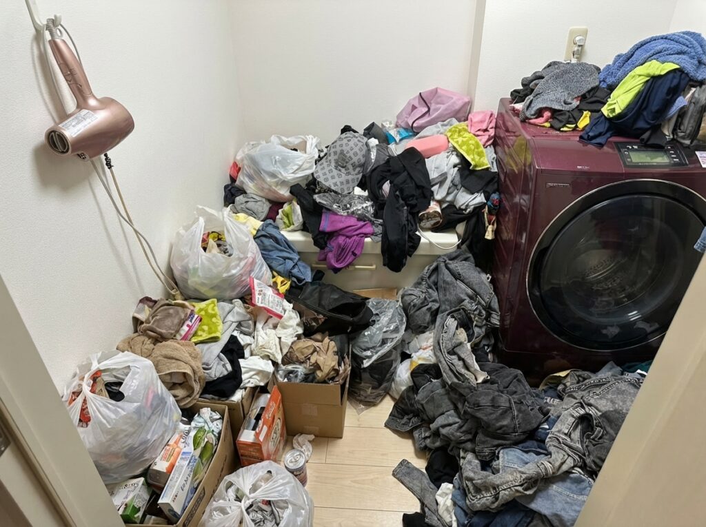 福岡県大木町1LDKアパートN様のゴミ屋敷片付け事例 Before