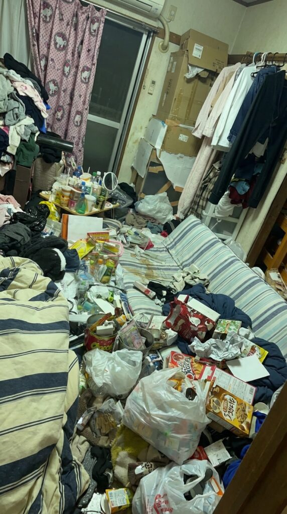 福岡県遠賀町3LDK戸建てG様のゴミ屋敷片付け事例 Before