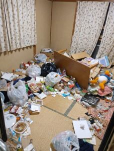 熊本県津奈木町2DKアパートF様のゴミ屋敷片付け事例