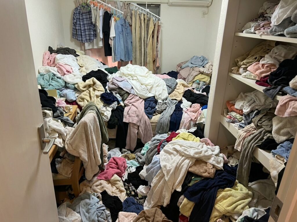 熊本県合志市3LDKマンションY様のゴミ屋敷片付け事例 Before