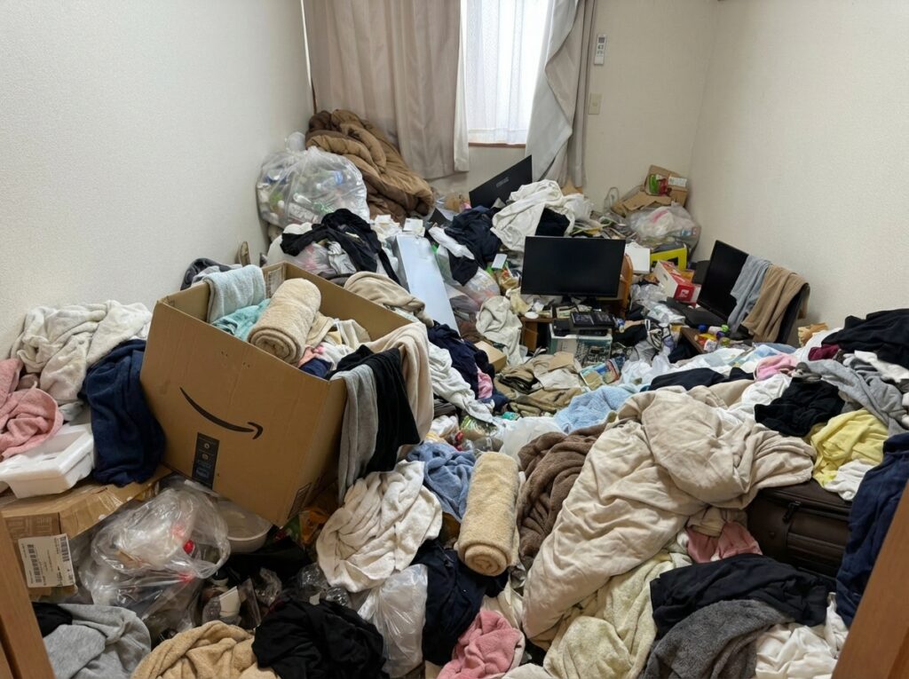 福岡県宇美町5LDK以上戸建てH様のゴミ屋敷片付け事例 Before