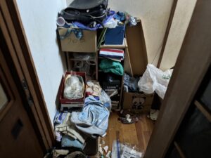 大分県宇佐市1DKアパートI様のゴミ屋敷片付け事例