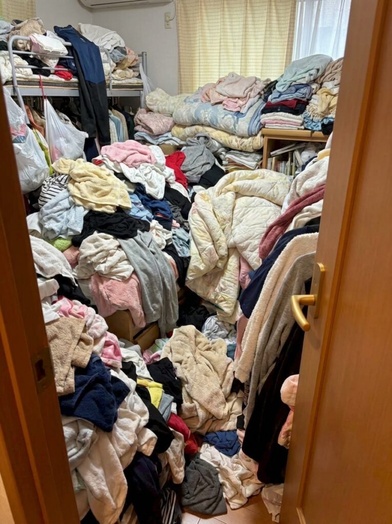 福岡県太宰府市3LDK戸建てT様のゴミ屋敷片付け事例 Before