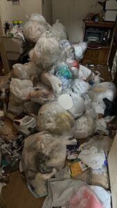 福岡県芦屋町2LDKアパートE様のゴミ屋敷片付け事例