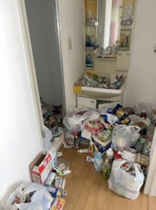 佐賀県嬉野市2DKマンションO様のゴミ屋敷片付け事例