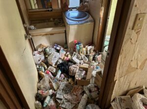 佐賀県多久市1DKアパートI様のゴミ屋敷片付け事例