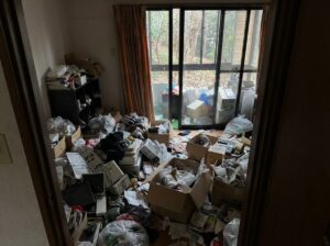大分県日出町2DKマンションH様のゴミ屋敷片付け事例