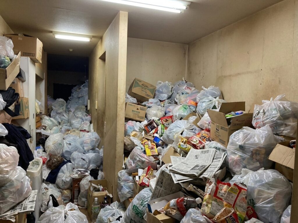 熊本県南関町3LDK戸建てH様のゴミ屋敷片付け事例 Before