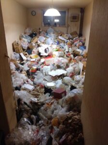 高知県土佐町2LDKアパートN様のゴミ屋敷片付け事例