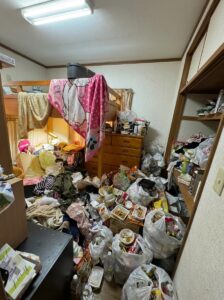 福岡県鞍手町1DKアパートO様のゴミ屋敷片付け事例