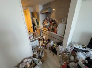 熊本県湯前町1KマンションI様のゴミ屋敷片付け事例