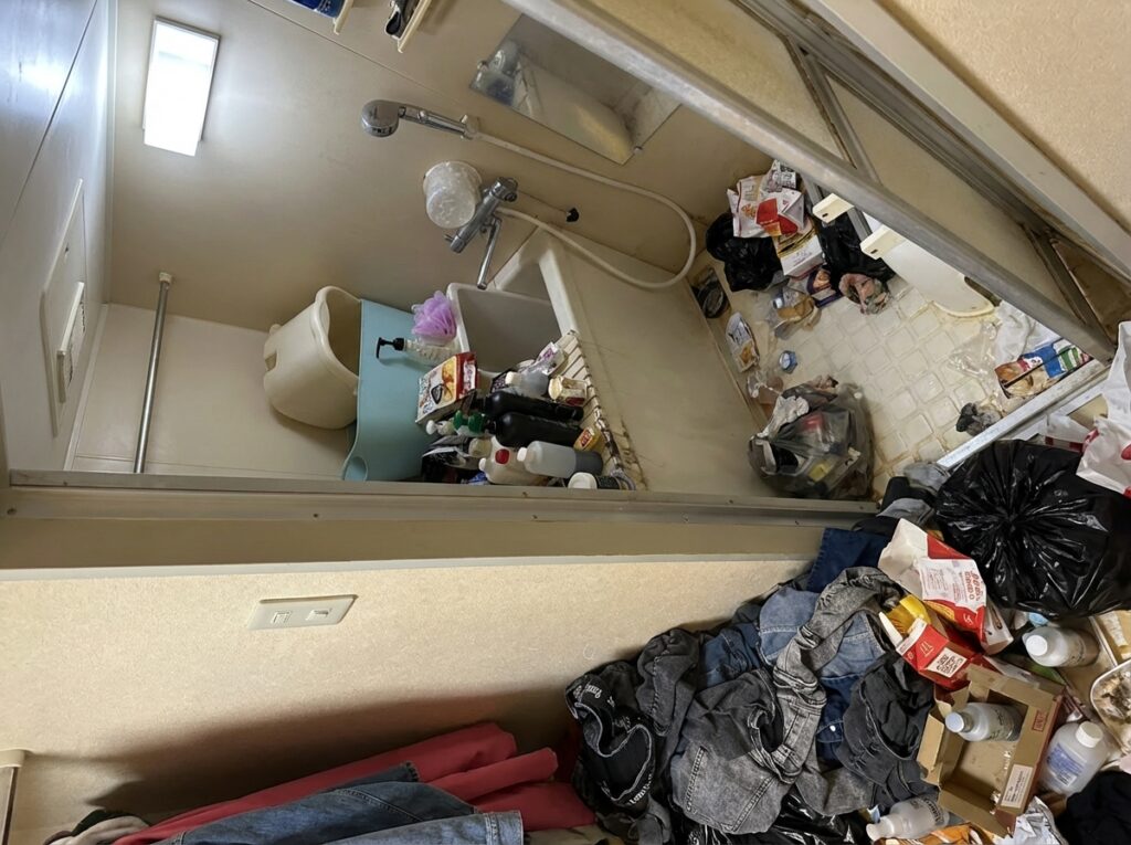 福岡県東峰村3LDKマンションM様のゴミ屋敷片付け事例 Before