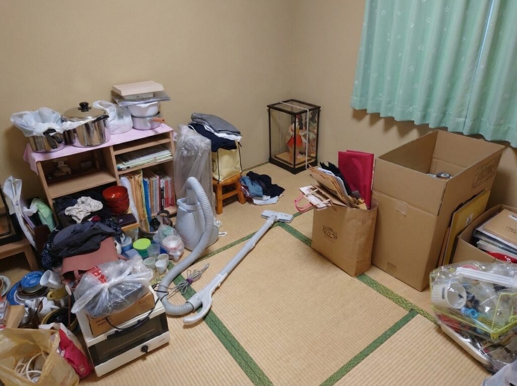 熊本県産山村1LDKアパートW様のゴミ屋敷片付け事例 Before