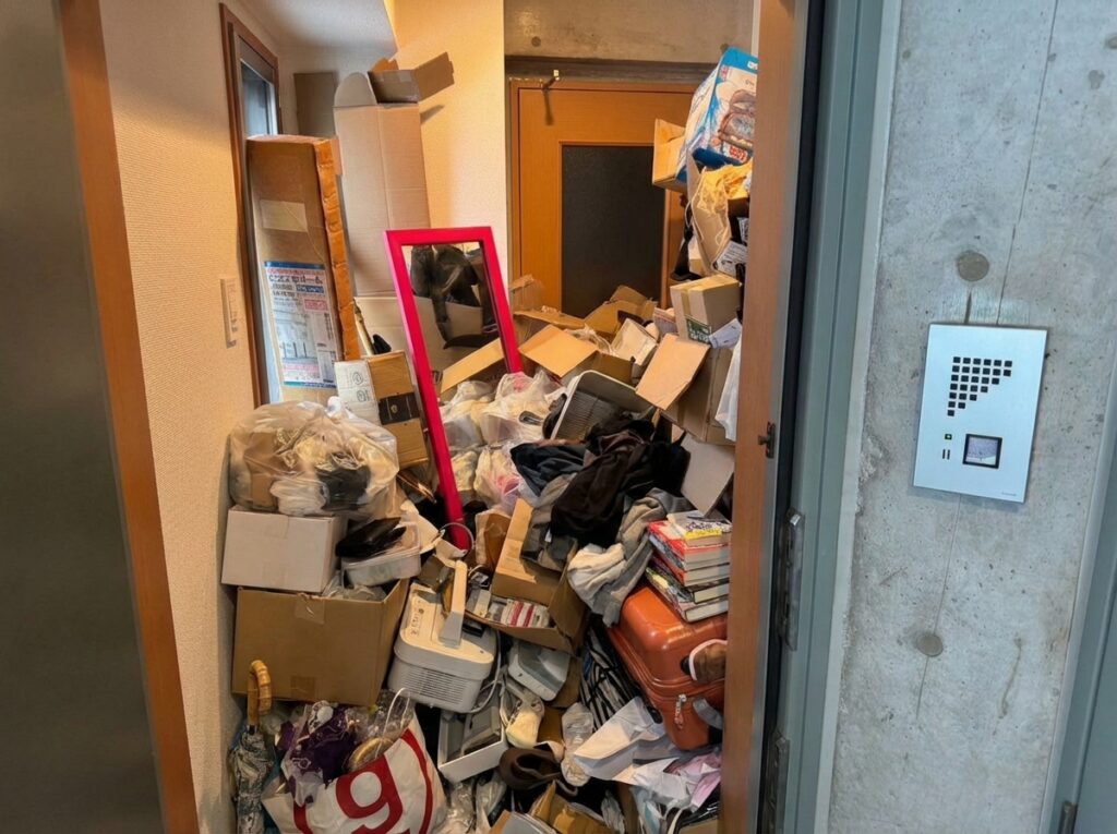 熊本県熊本市1KマンションU様のゴミ屋敷片付け事例 Before