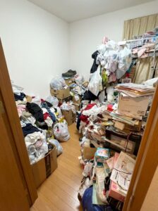 福岡県宗像市2LDKマンションW様のゴミ屋敷片付け事例