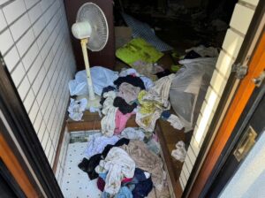 大分県佐伯市2LDKアパートN様のゴミ屋敷片付け事例