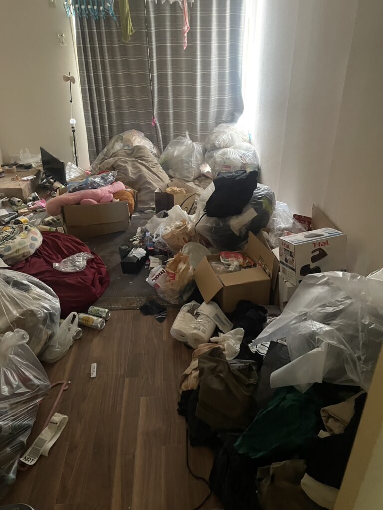 高知県土佐町3LDK戸建てO様のゴミ屋敷片付け事例 Before