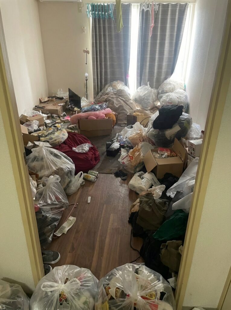 高知県いの町4LDK戸建てI様のゴミ屋敷片付け事例 Before