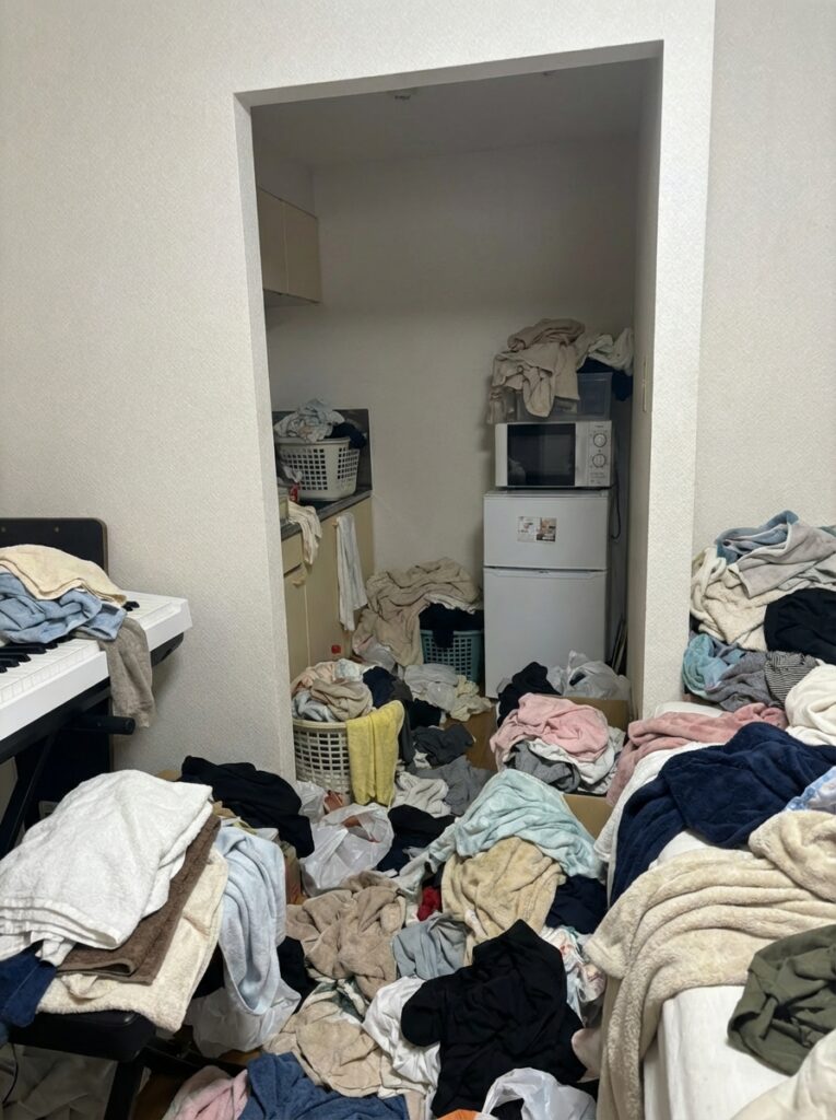 高知県日高村4LDK戸建てK様のゴミ屋敷片付け事例 Before