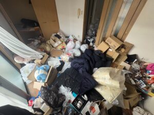 福岡県北九州市1LDKアパートE様のゴミ屋敷片付け事例
