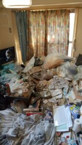 福岡県直方市1DKアパートY様のゴミ屋敷片付け事例