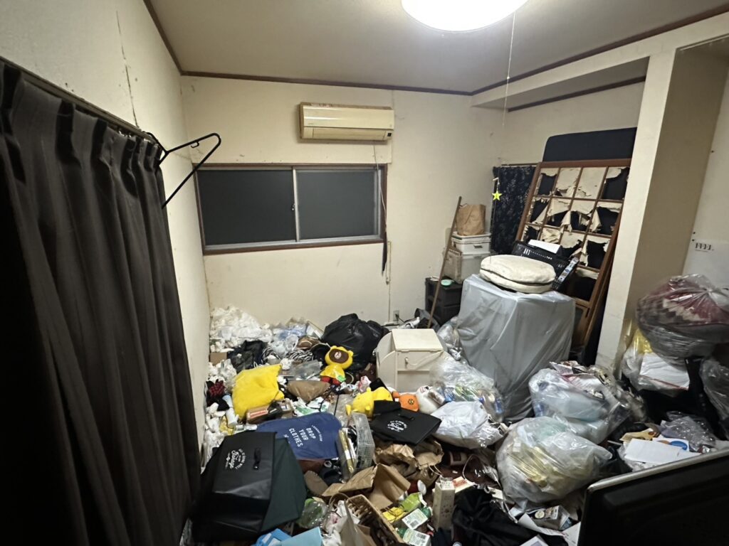 福岡県中間市3LDK戸建てY様のゴミ屋敷片付け事例 Before