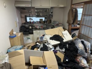 徳島県藍住町1LDKマンションO様のゴミ屋敷片付け事例