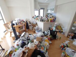 長崎県長崎市2DKマンションW様のゴミ屋敷片付け事例