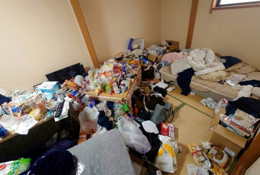 長崎県対馬市5LDK以上戸建てH様のゴミ屋敷片付け事例 Before