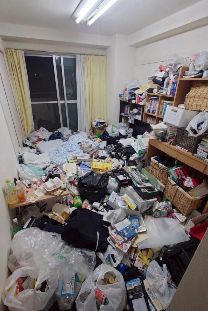 長崎県壱岐市4LDK戸建てU様のゴミ屋敷片付け事例 Before