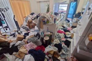 長崎県時津町2DKアパートH様のゴミ屋敷片付け事例