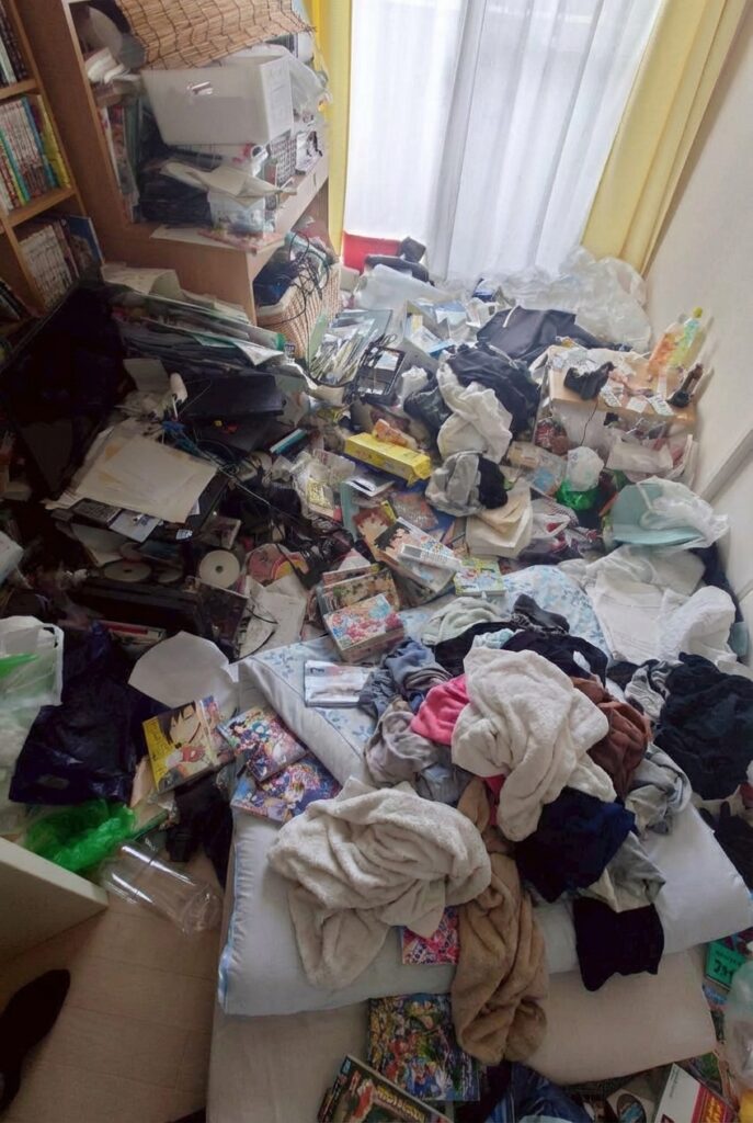 熊本県荒尾市5LDK以上戸建てY様のゴミ屋敷片付け事例 Before