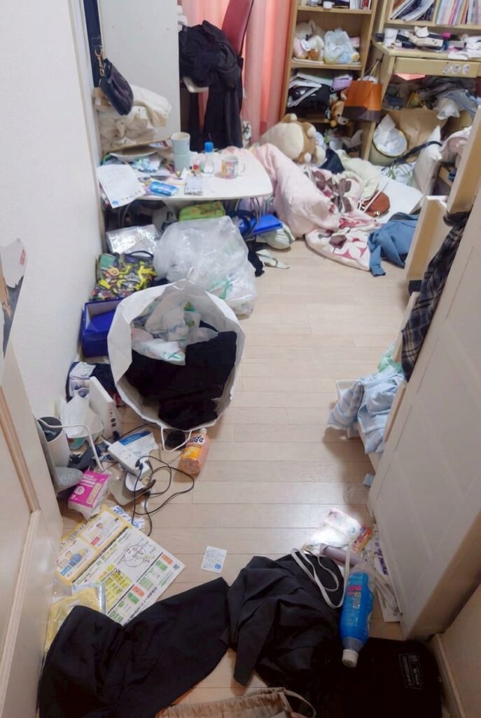 熊本県玉名市4LDK戸建てT様のゴミ屋敷片付け事例 Before