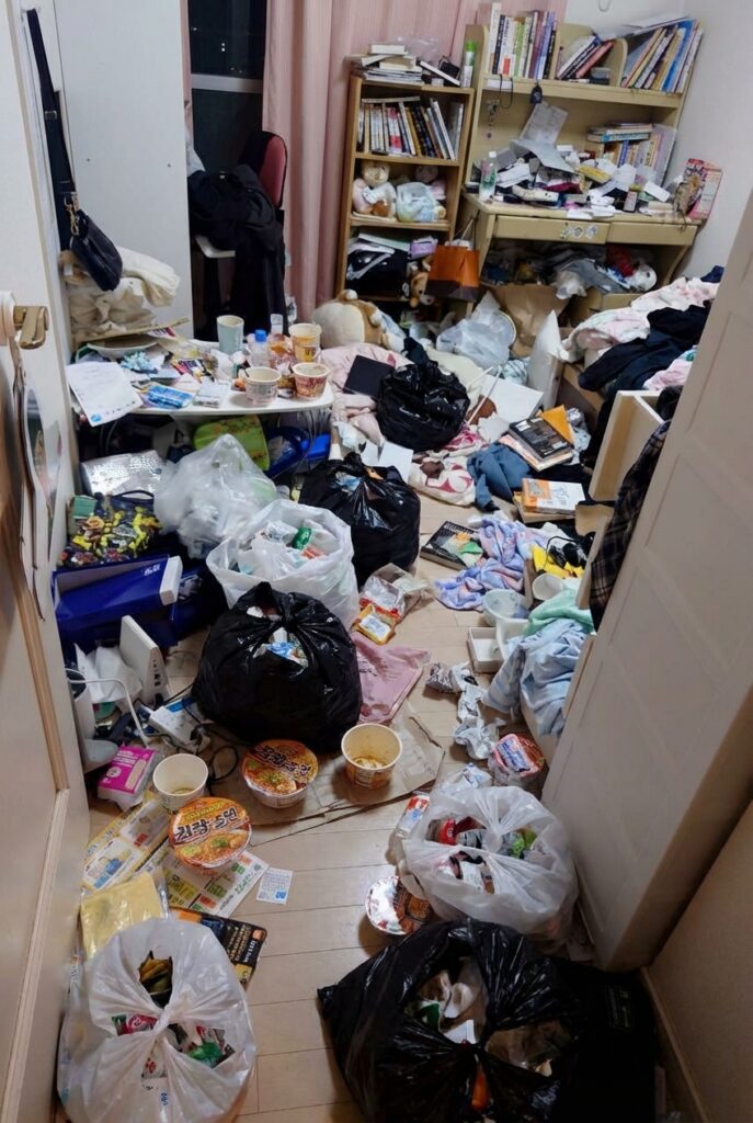 熊本県玉名市2LDKアパートG様のゴミ屋敷片付け事例 Before