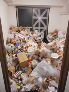 鹿児島県枕崎市1DKマンションT様のゴミ屋敷片付け事例