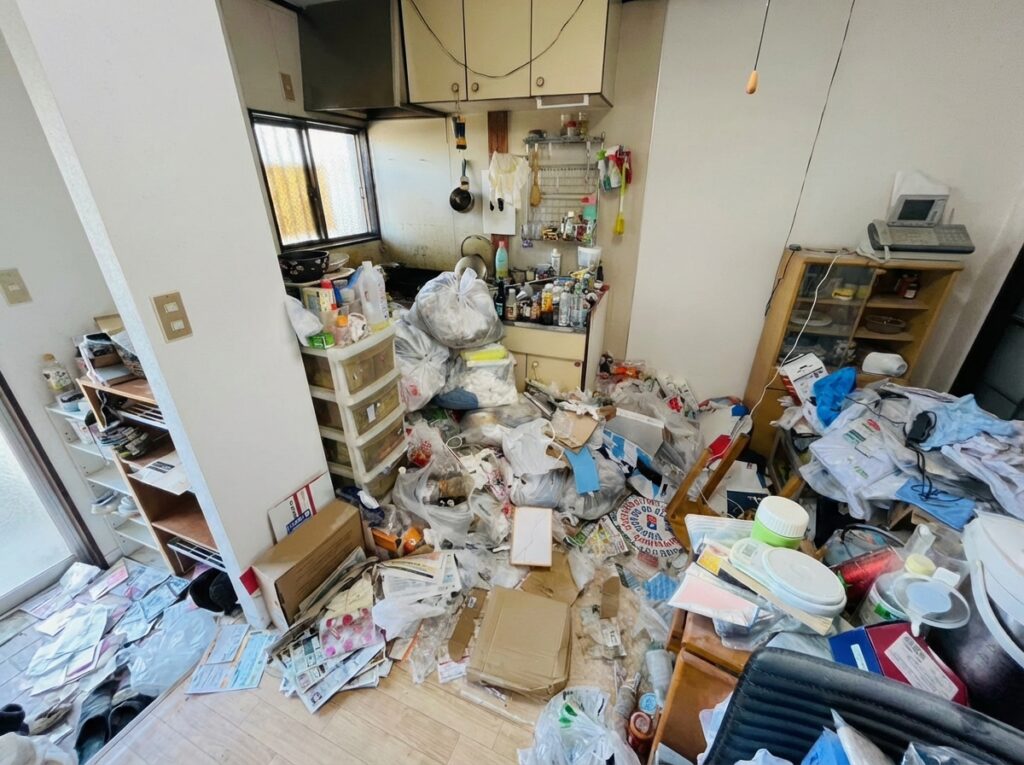 鹿児島県薩摩川内市3LDK戸建てI様のゴミ屋敷片付け事例 Before