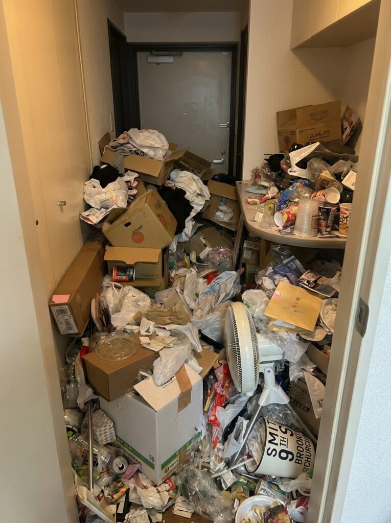 宮崎県都農町4LDK戸建てM様のゴミ屋敷片付け事例 Before