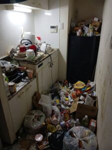 宮崎県五ヶ瀬町1DKマンションW様のゴミ屋敷片付け事例