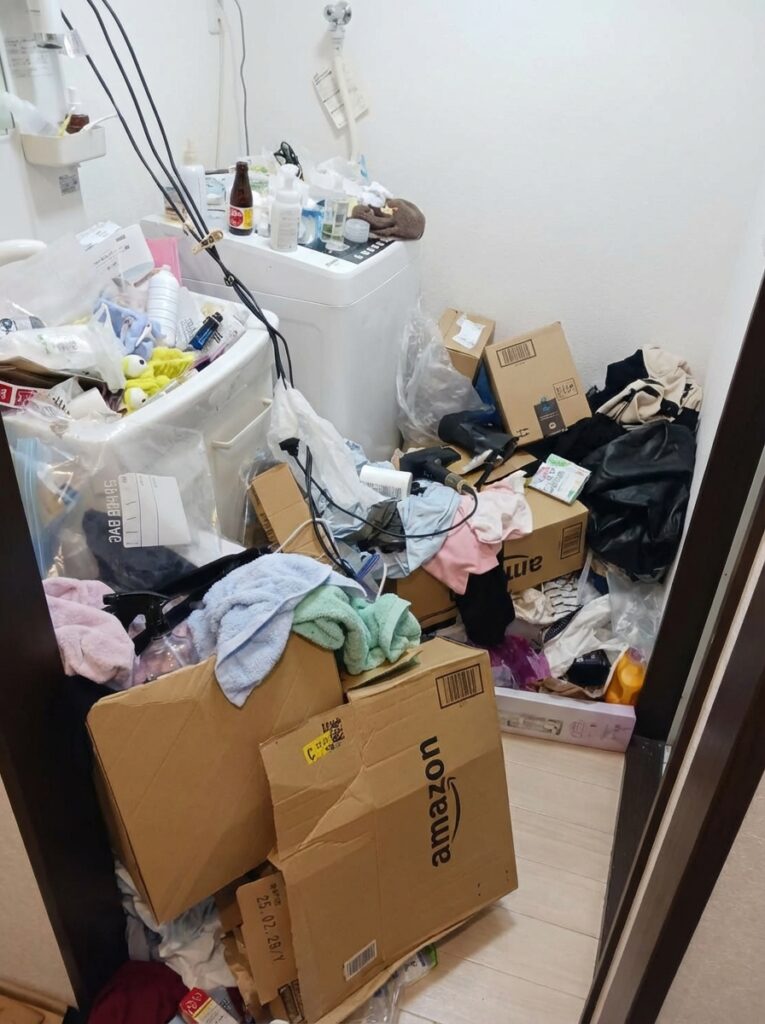 宮崎県高千穂町4LDK戸建てU様のゴミ屋敷片付け事例 Before