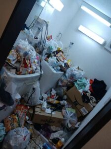 宮崎県高千穂町1KマンションE様のゴミ屋敷片付け事例