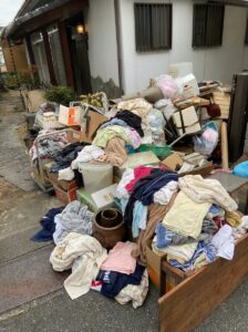 鹿児島県曽於市2LDKアパートI様のゴミ屋敷片付け事例