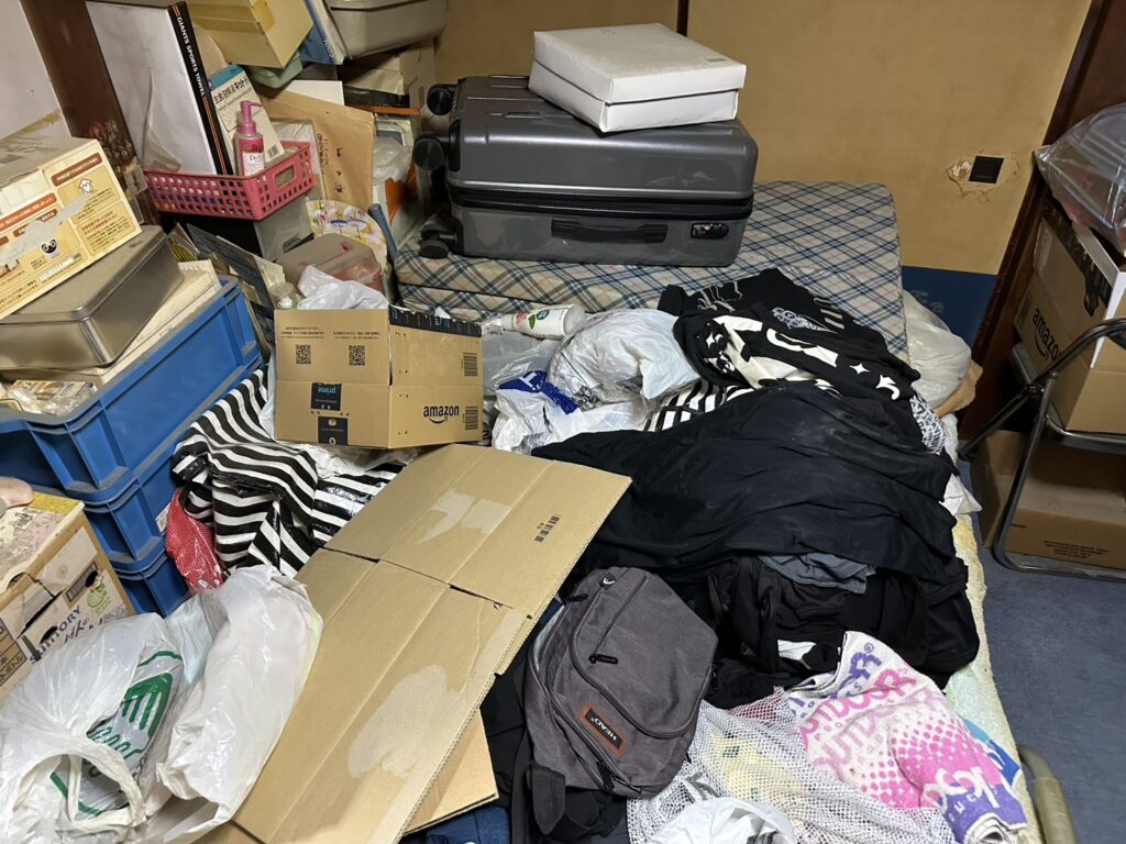ゴミ屋敷片付け｜北海道京極町1R（ワンルーム）戸建て（一軒家）Ｍ.Ｊ様の作業事例 Before