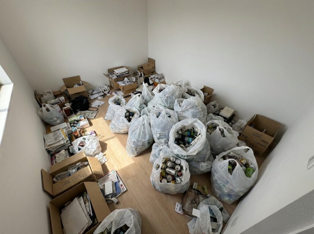 ゴミ屋敷片付け｜北海道北竜町1KマンションＯ.Ｊ様の作業事例 Before