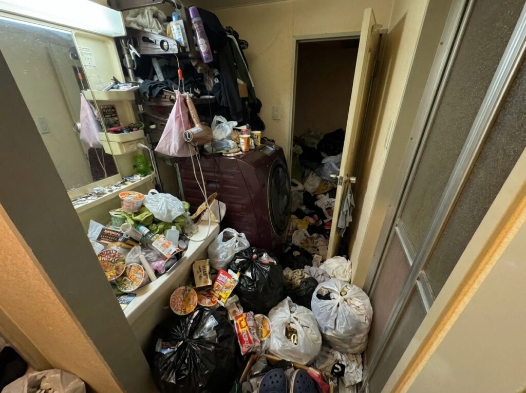 ゴミ屋敷片付け｜北海道幌加内町4DK戸建て（一軒家）Ｉ.Ｒ様の作業事例 Before