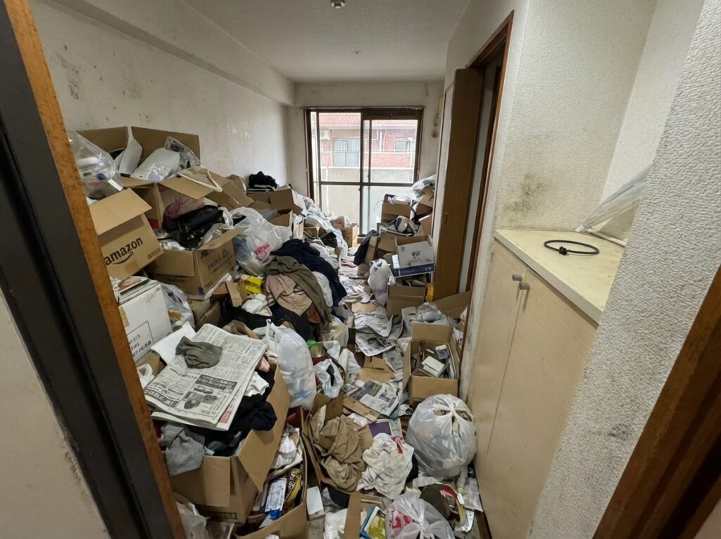 ゴミ屋敷片付け｜北海道札幌市東区3LDK戸建て（一軒家）Ｈ.Ｈ様の作業事例 Before