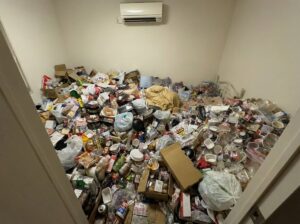 ゴミ屋敷片付け｜北海道栗山町1DKマンションＩ.Ｍ様の作業事例