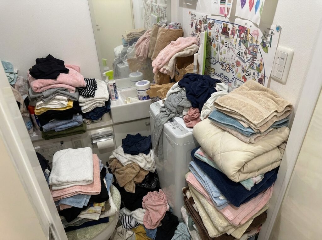 ゴミ屋敷片付け｜北海道美瑛町5LDK以上マンションＦ.Ｈ様の作業事例 Before