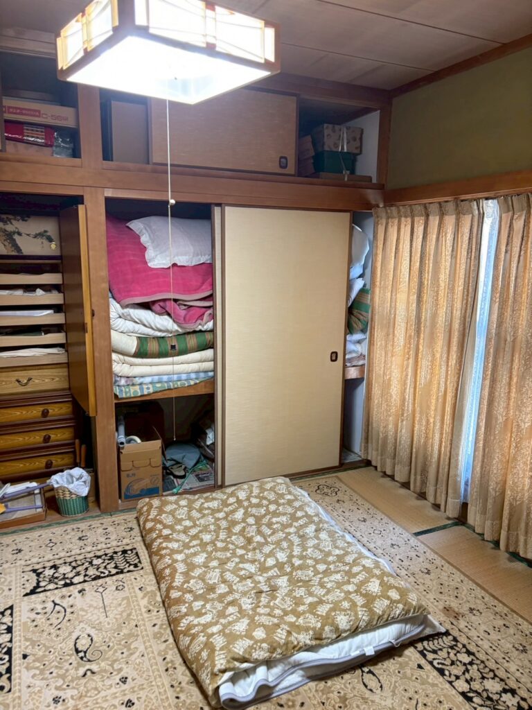 遺品整理｜埼玉県羽生市2DKアパートＩ.Ｅ様の作業事例 Before