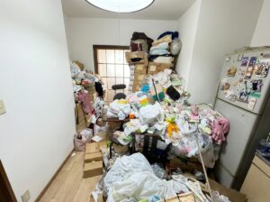 ゴミ屋敷片付け｜山口県田布施町2LDKマンションＴ.Ｎ様の作業事例